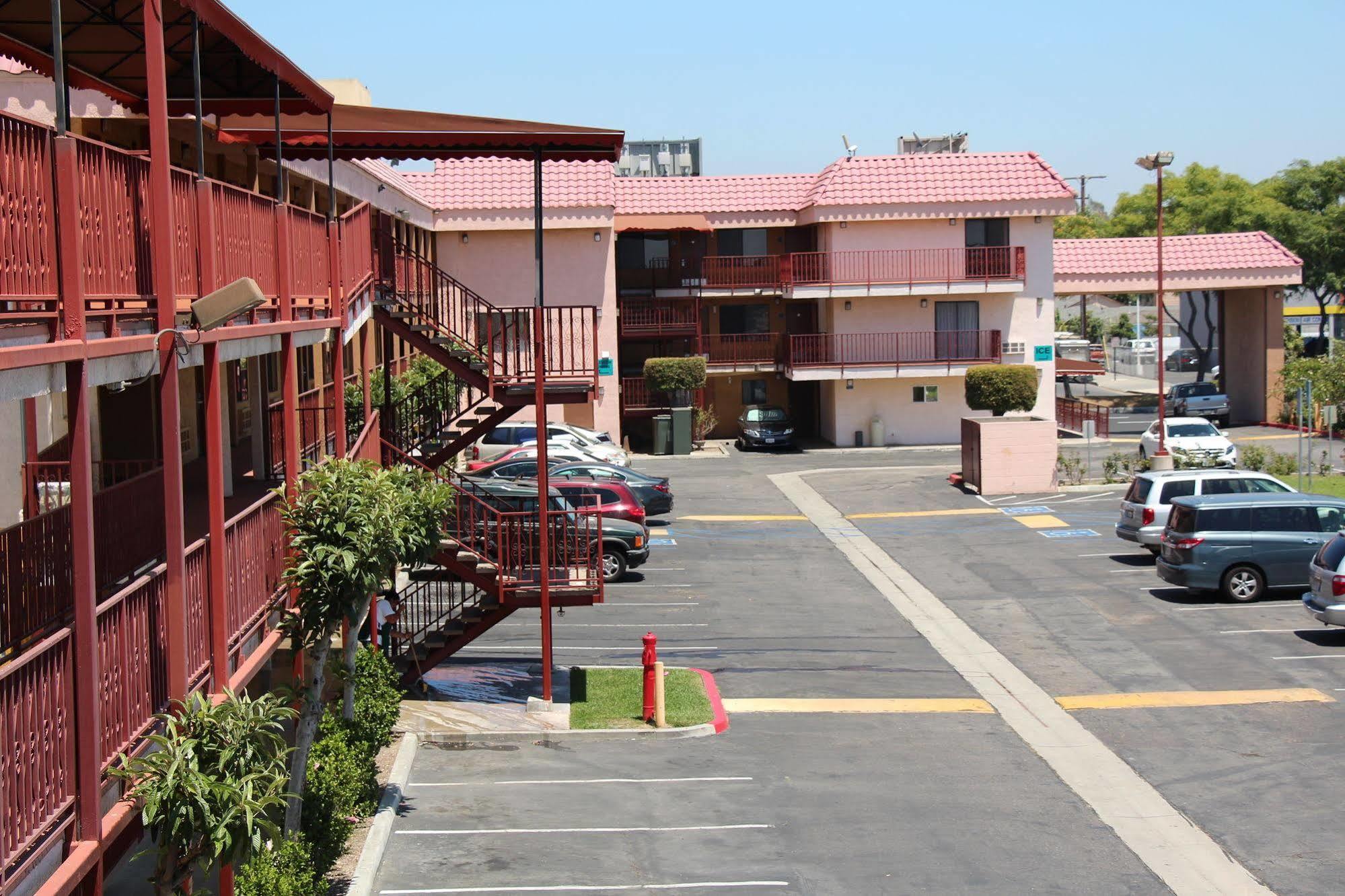 Budget Inn Anaheim/Santa Ana Extérieur photo