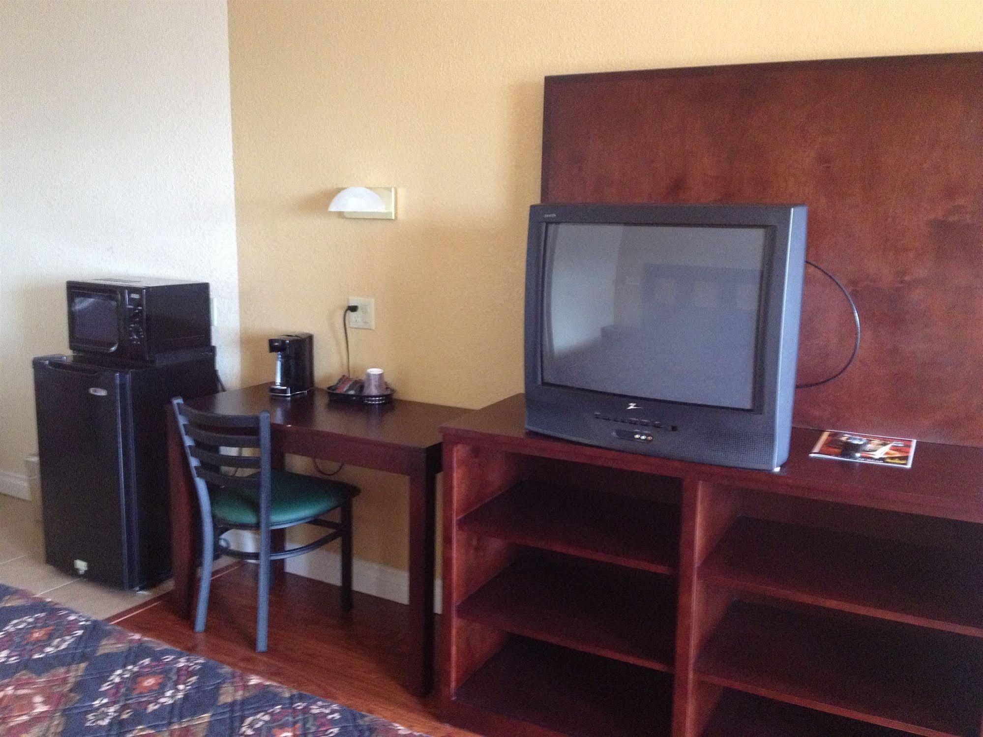 Budget Inn Anaheim/Santa Ana Extérieur photo